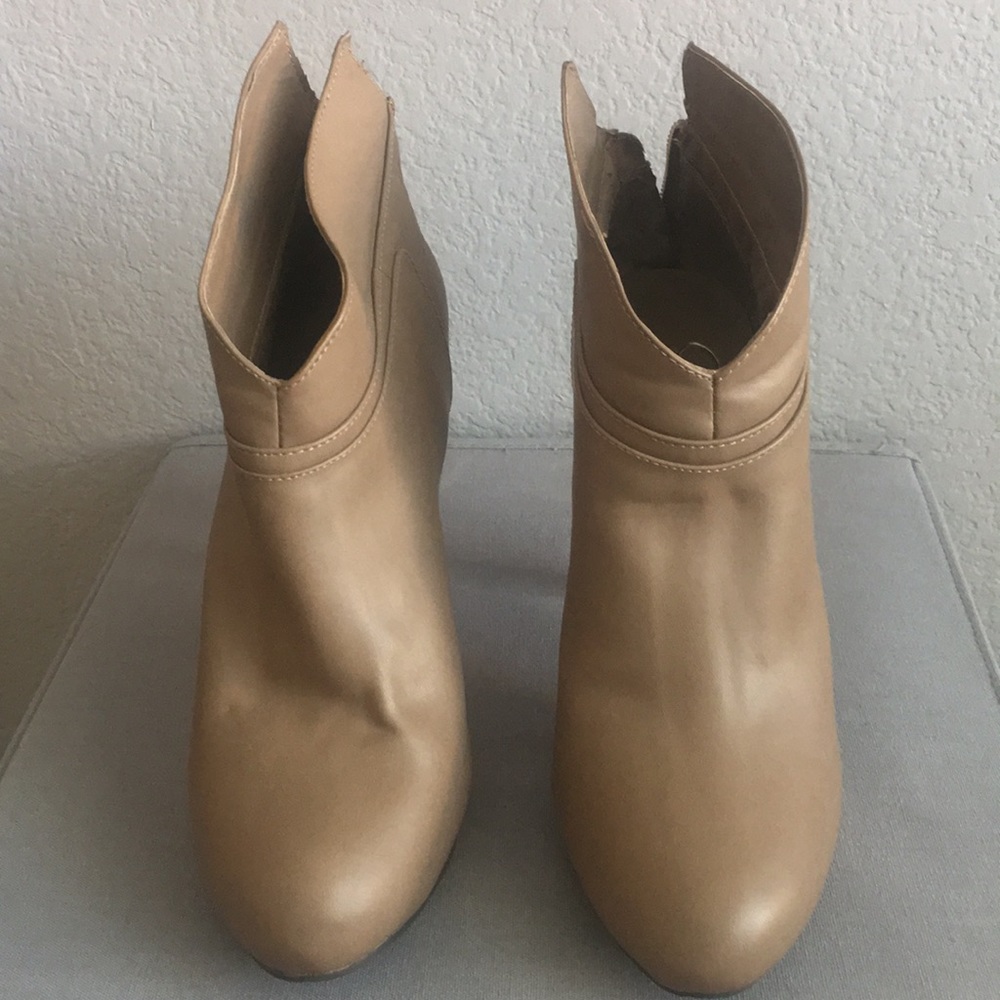 SOLD:Jessica Simpson Boots